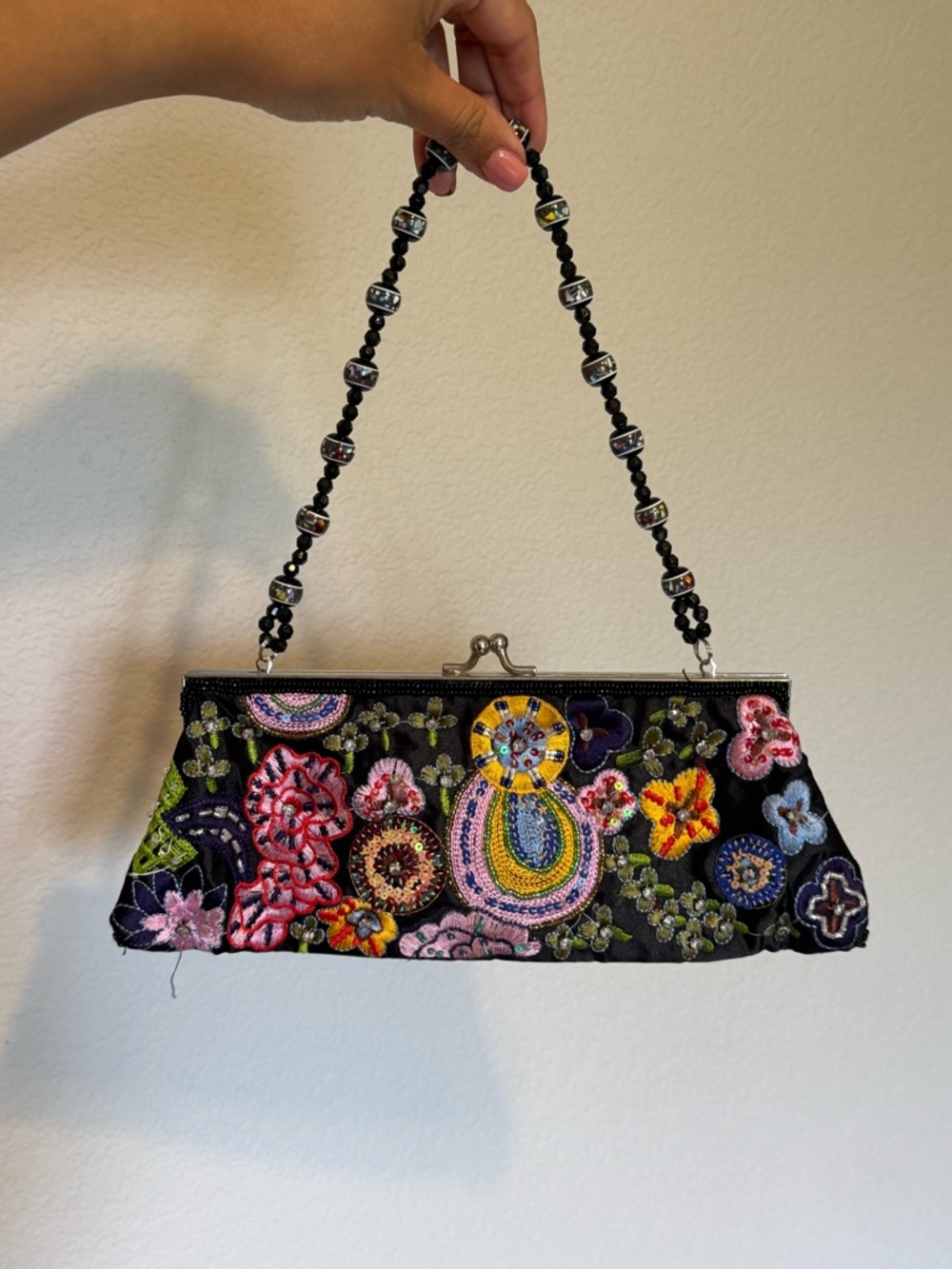 Vintage 90-Y2K Embroidered Black Floral Beaded-Handle Evening Clutch